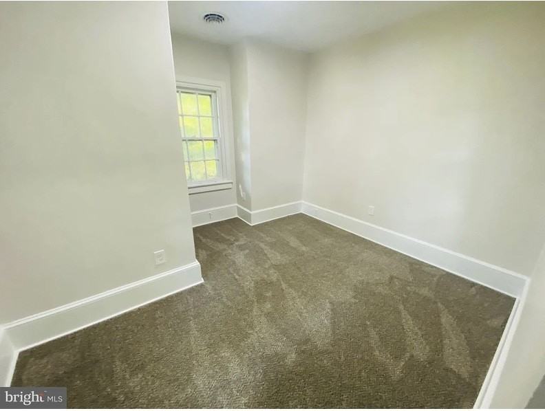 201 Truitt St - Photo 4 of 18