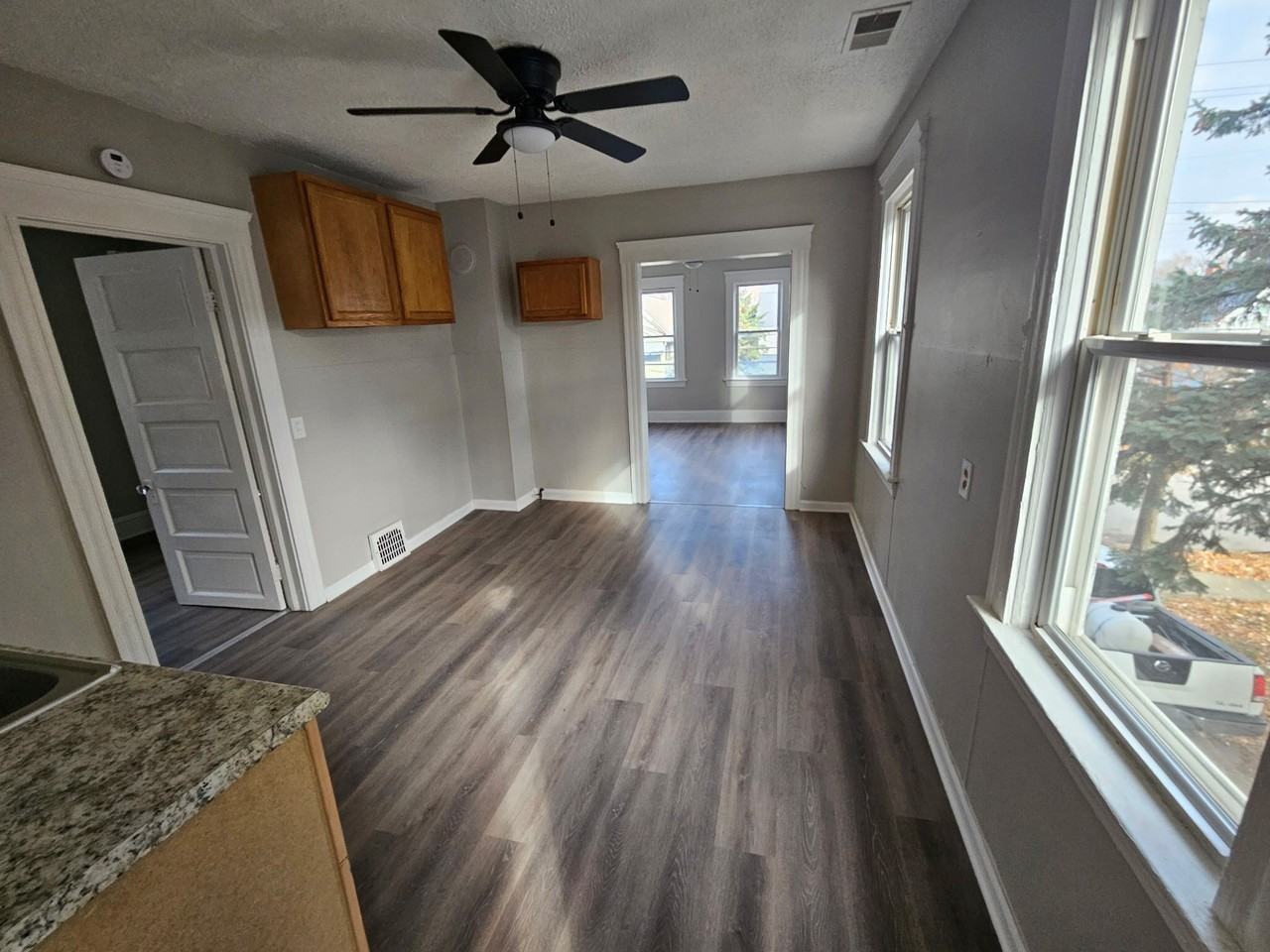1148 Norwood Rd - Photo 5 of 20