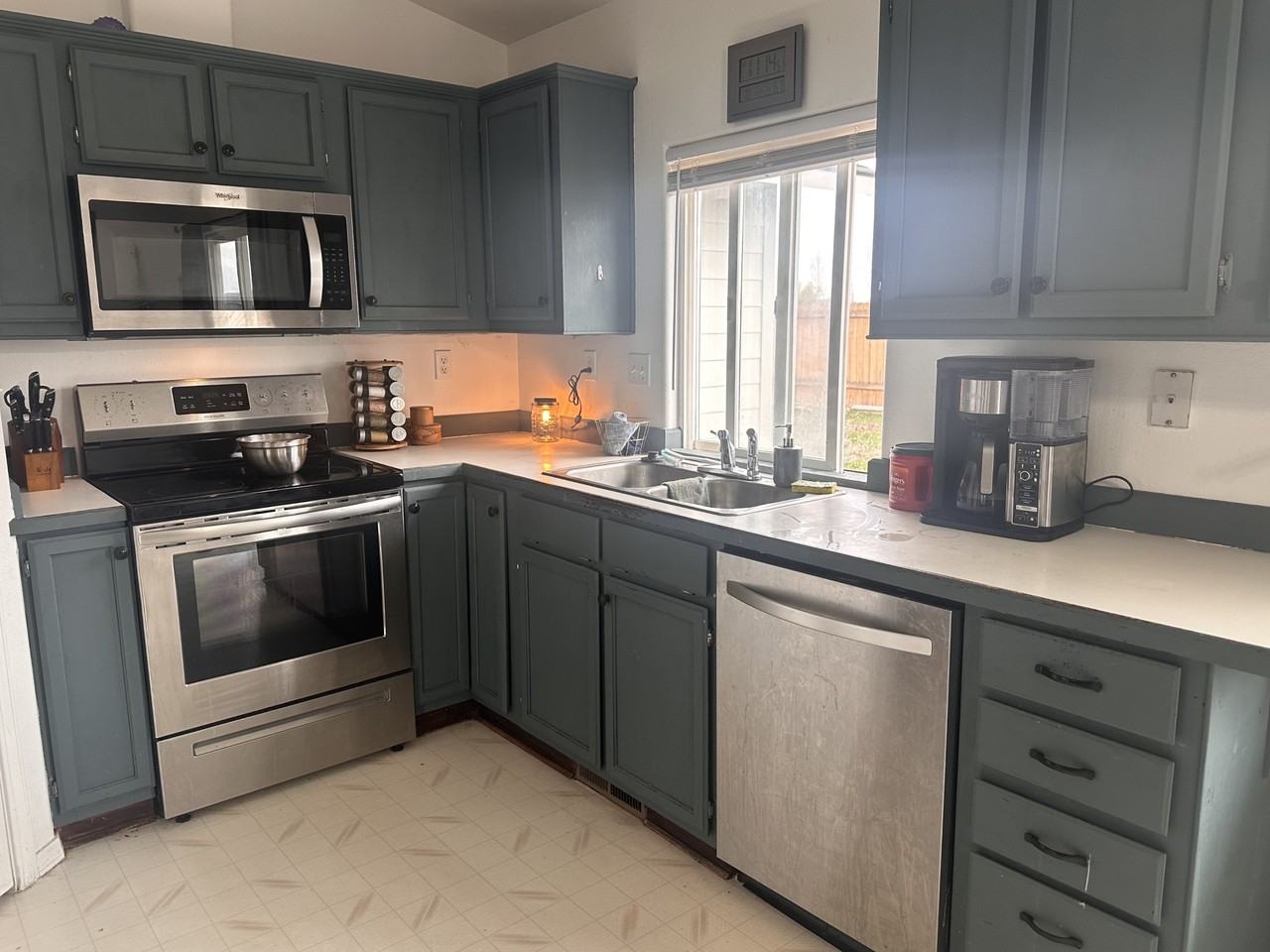684 W Rams Hill St - Photo 5 of 10