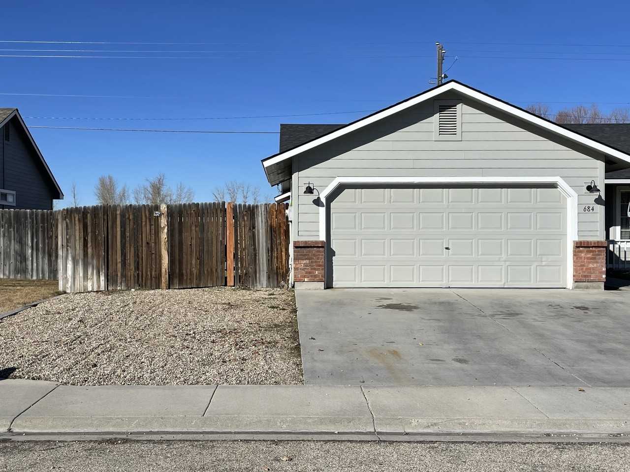 684 W Rams Hill St - Photo 6 of 10