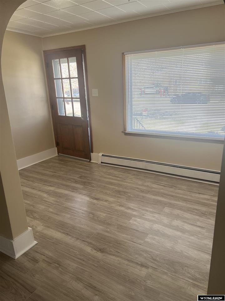 314 S Grant St - Photo 2 of 9