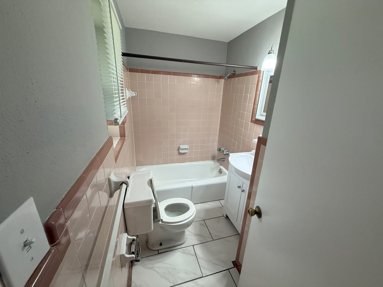 17 Hollis St #B - Photo 3 of 10