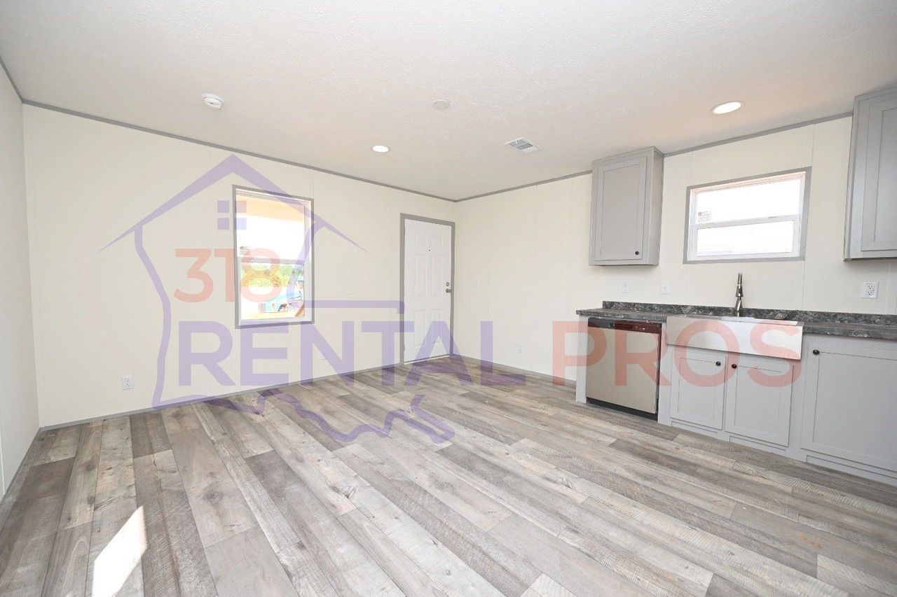 218 Kathryn Ln - Photo 4 of 17