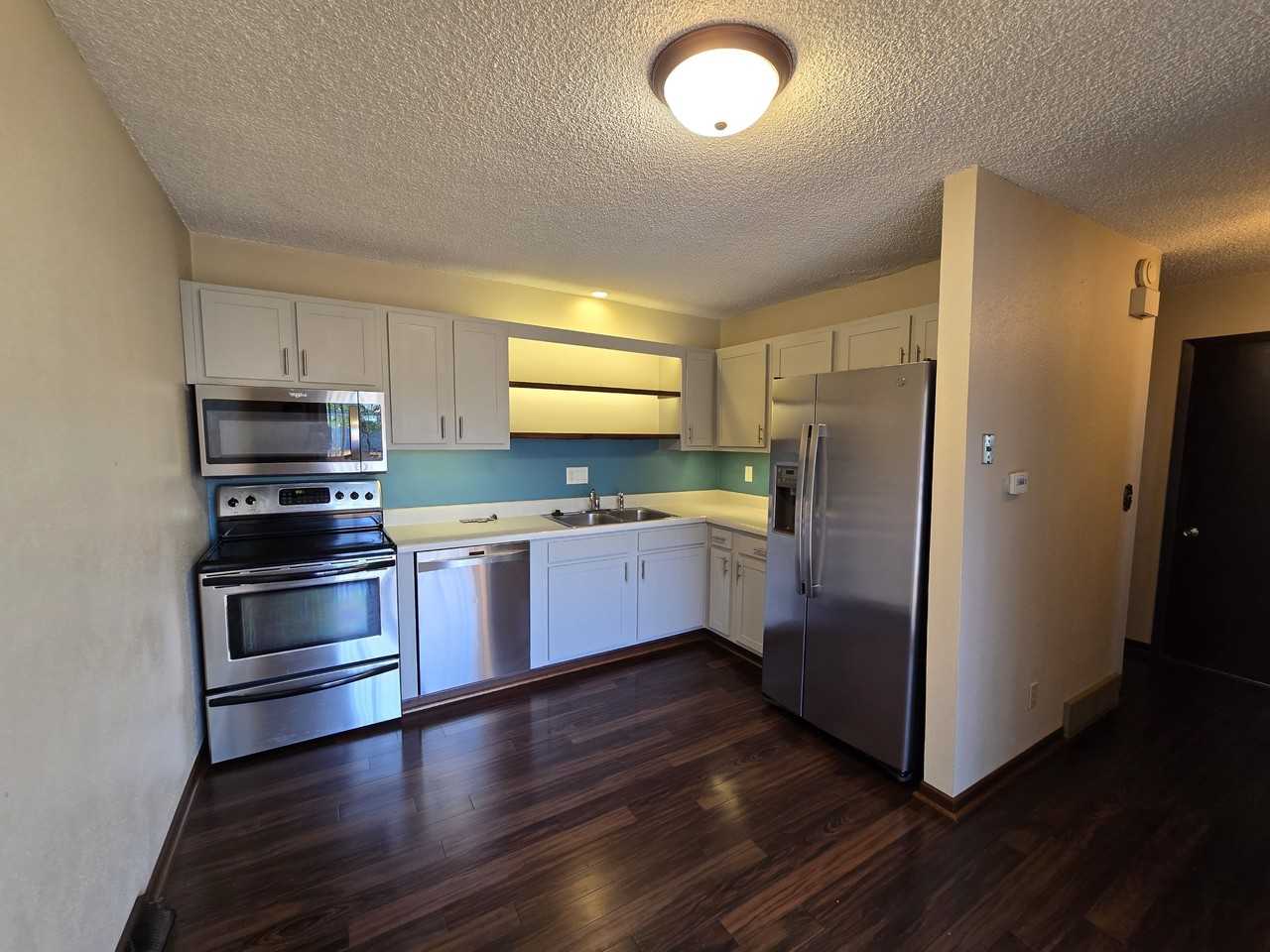 2241 Casper Ave - Photo 6 of 32
