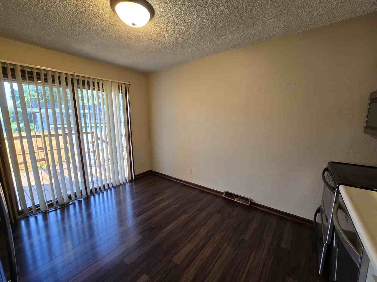 2241 Casper Ave - Photo 2 of 32
