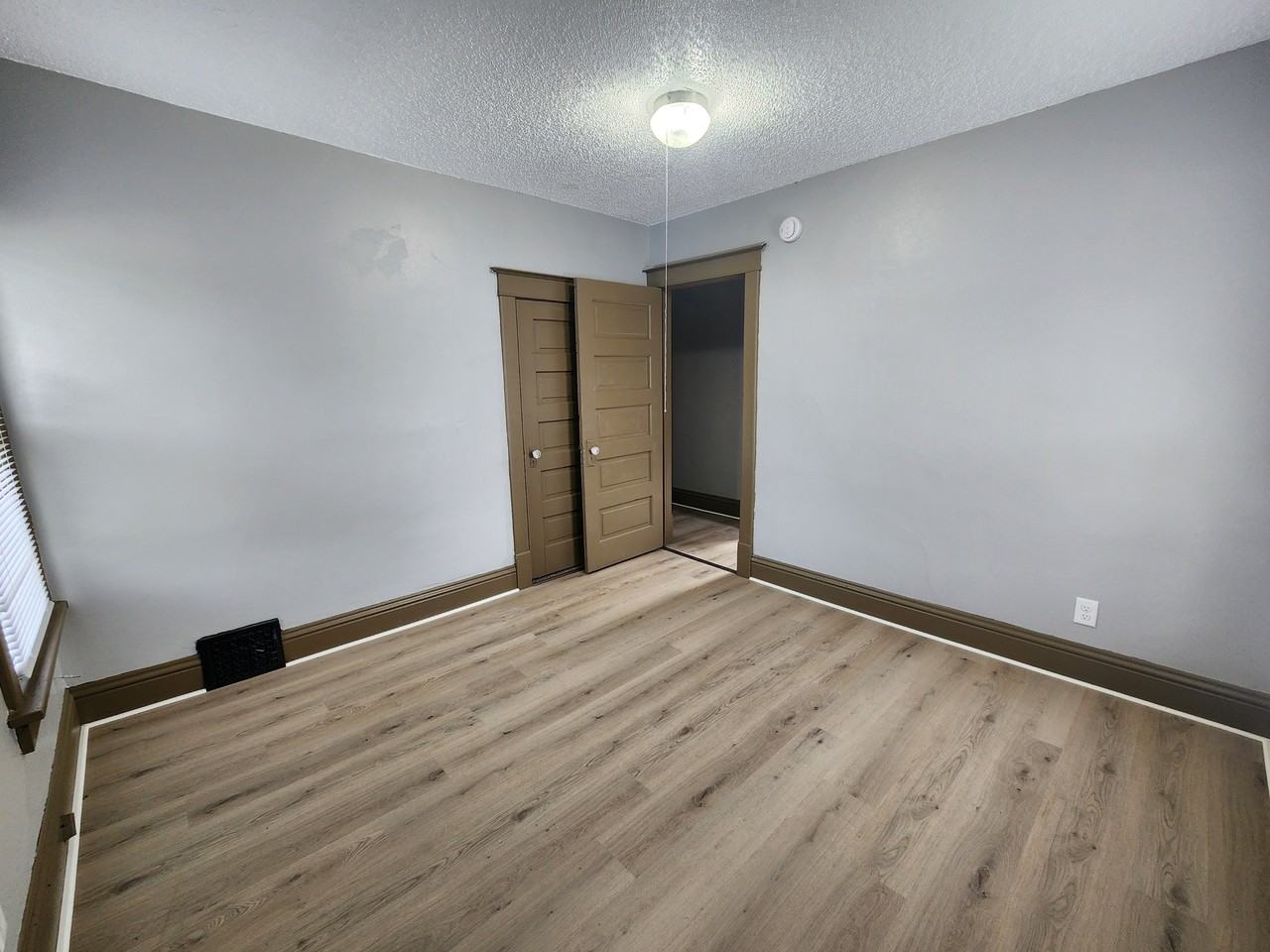 525 Courtland St - Photo 7 of 13