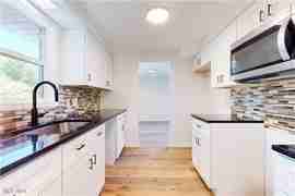 704 Douglas Ave - Photo 4 of 19