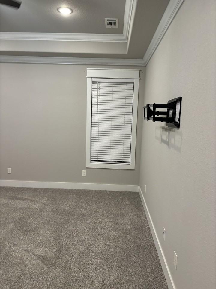 1051 Little Osage Ave - Photo 5 of 15