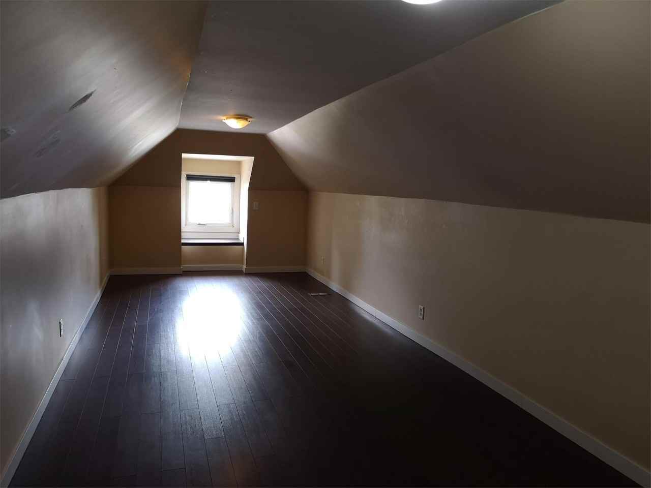 474 Harbison Ave W - Photo 7 of 10