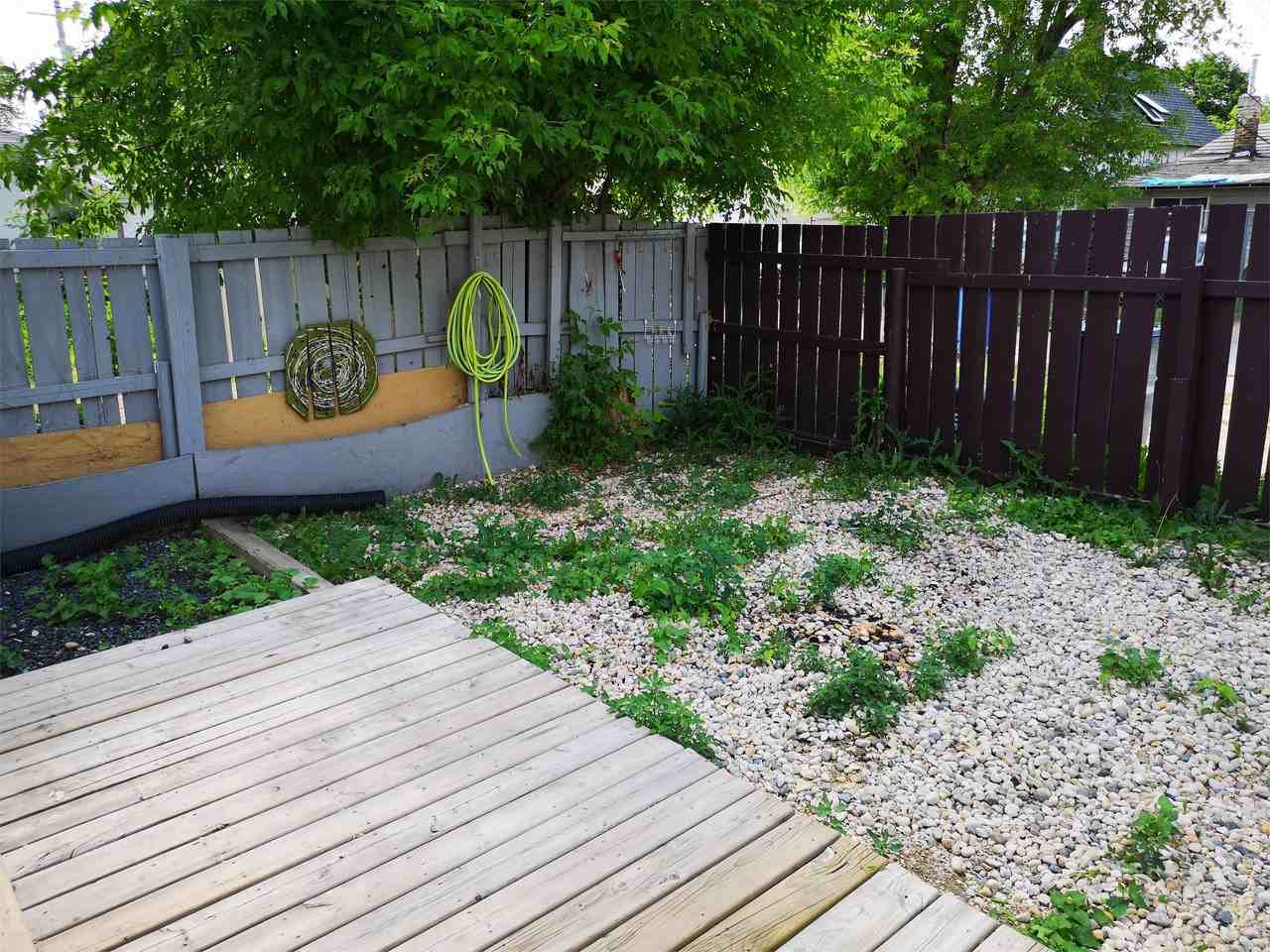 474 Harbison Ave W - Photo 3 of 10