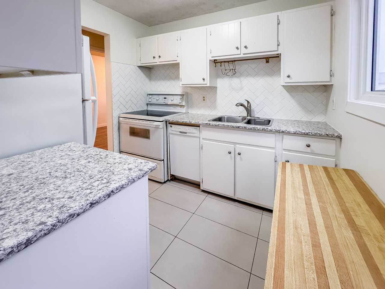 79 Granby Bay - Photo 7 of 10