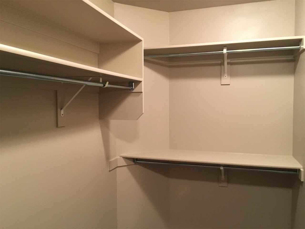 2084 W Fairway Ln #1 - Photo 3 of 35