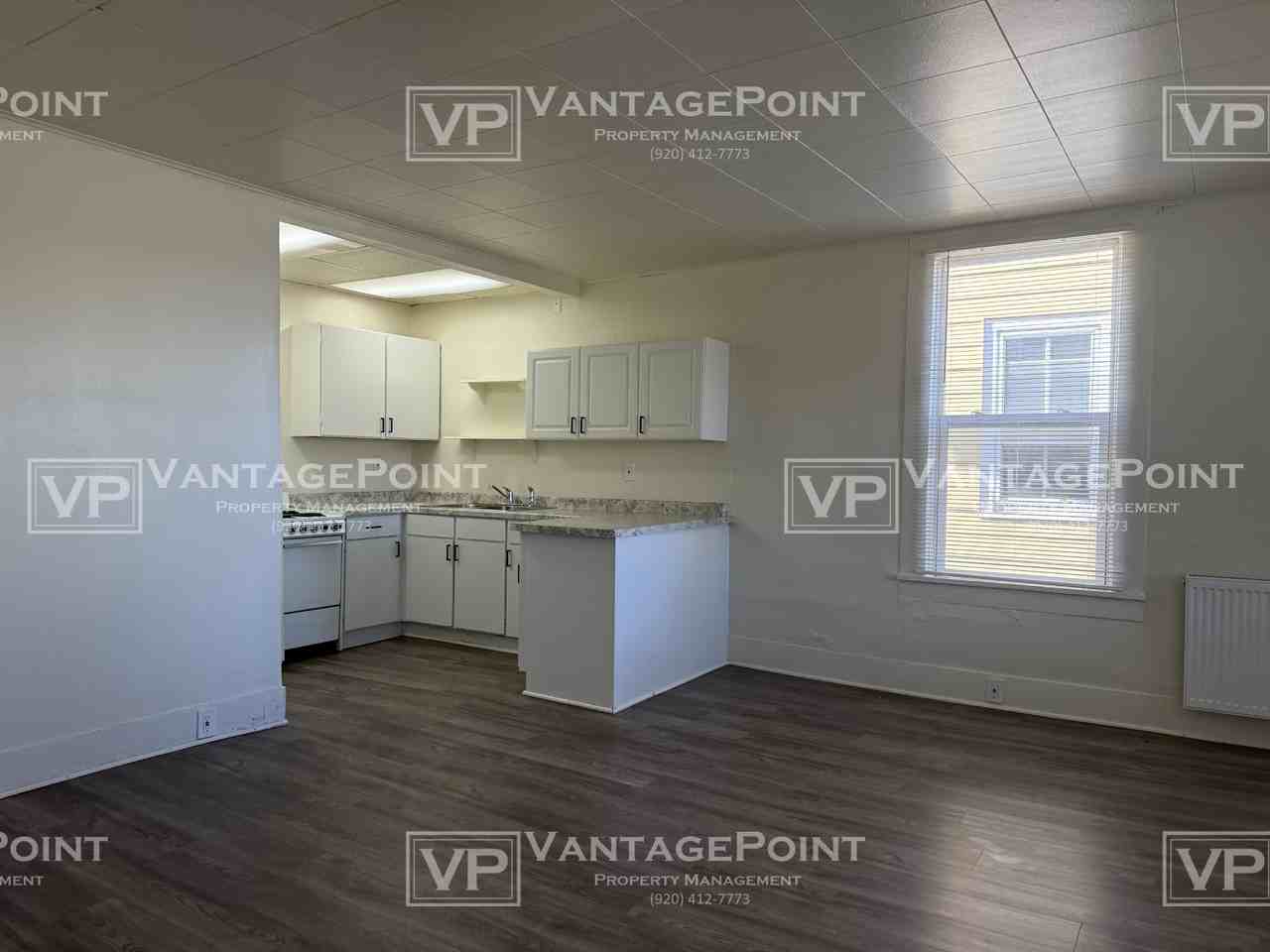 306 Smith St - Photo 3 of 16