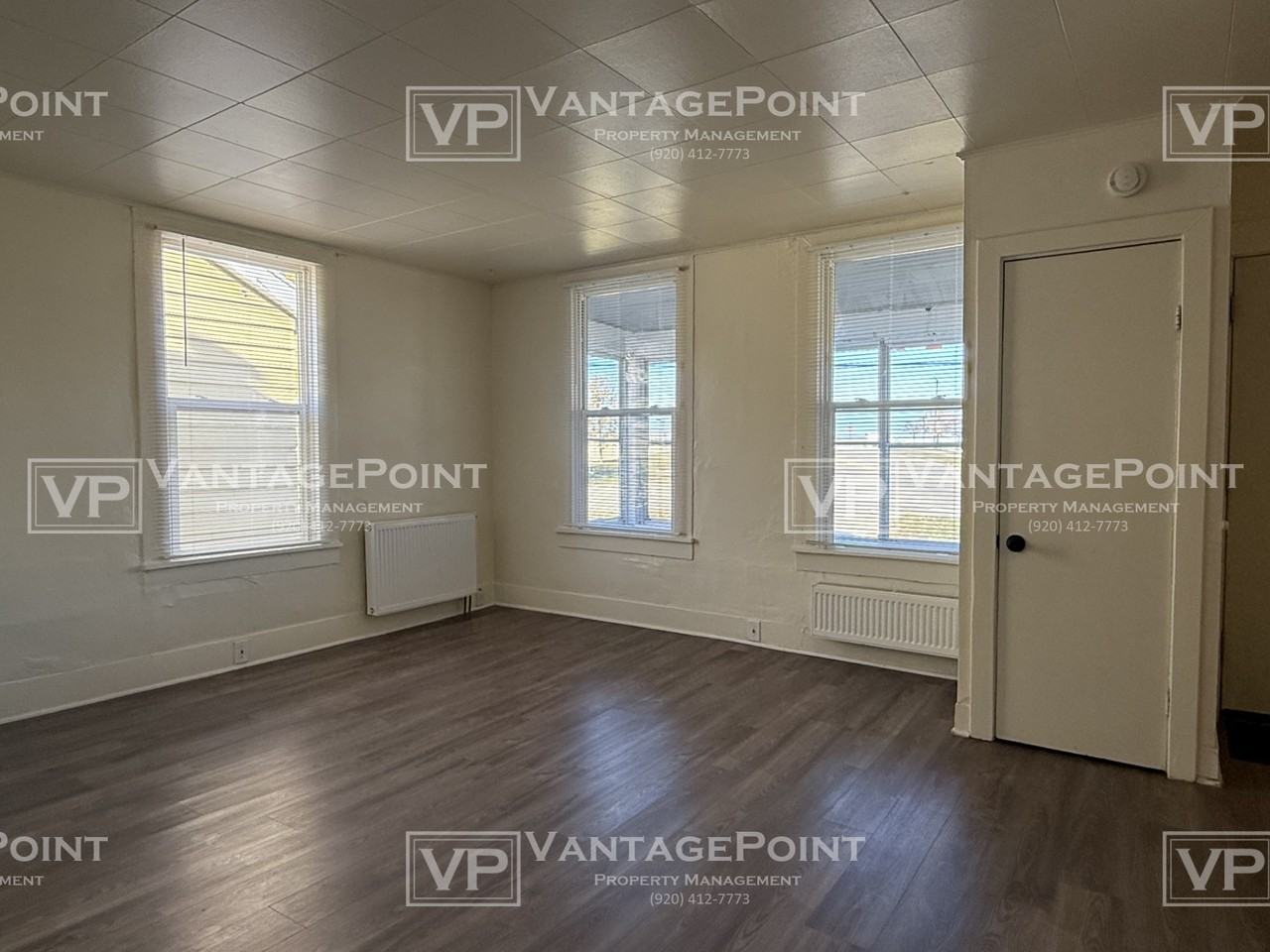 306 Smith St - Photo 6 of 16