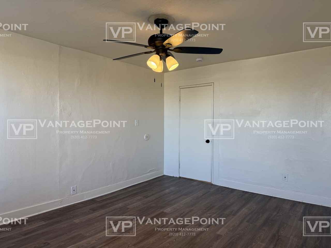 306 Smith St - Photo 2 of 16