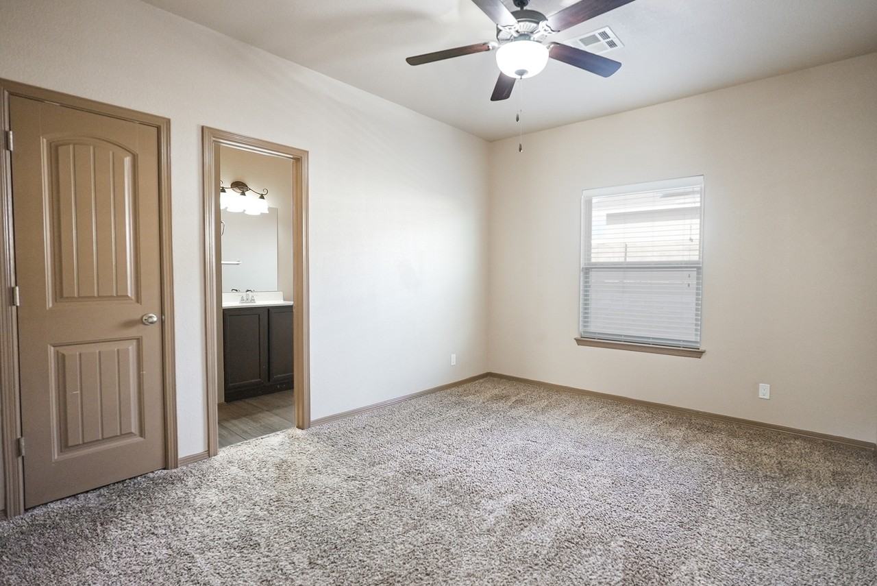 4941 Ruben Soto Dr - Photo 7 of 15