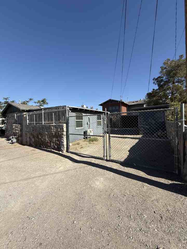 4410 Trowbridge Dr #C - Photo 6 of 18
