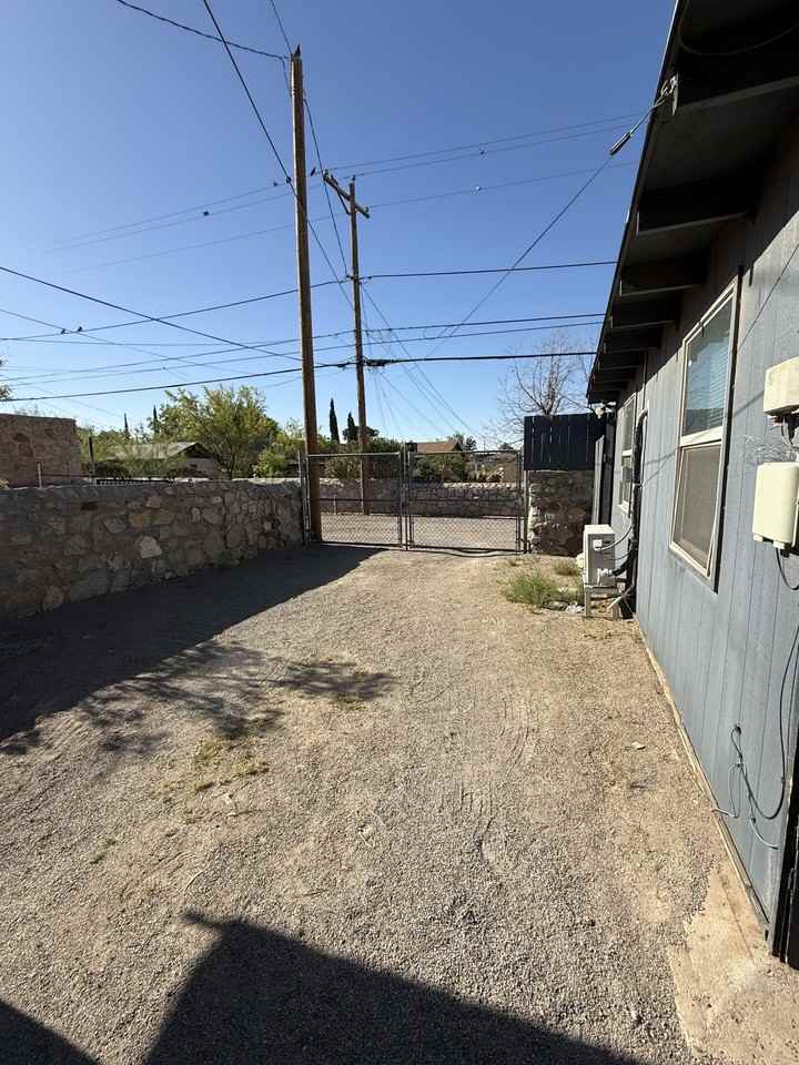 4410 Trowbridge Dr #C - Photo 5 of 18