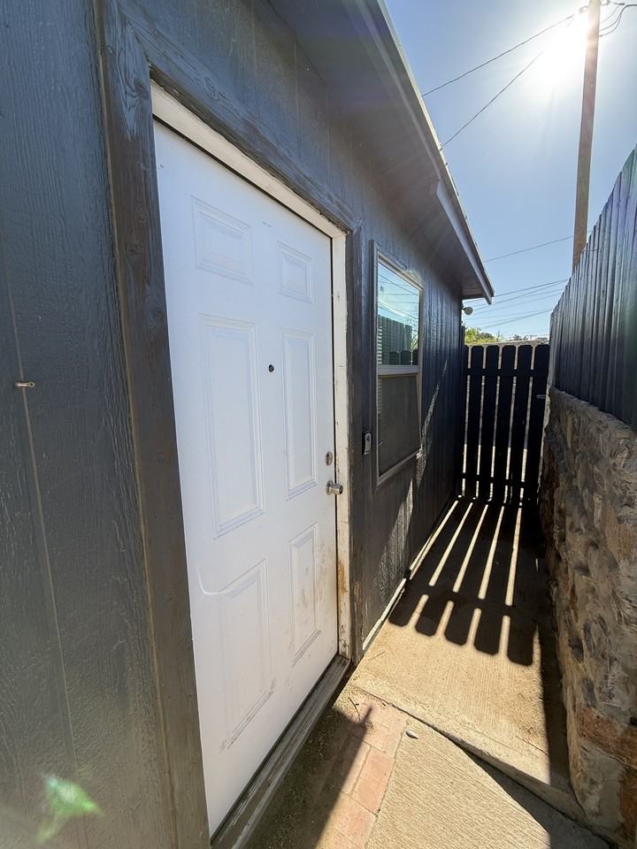 4410 Trowbridge Dr #C - Photo 4 of 18