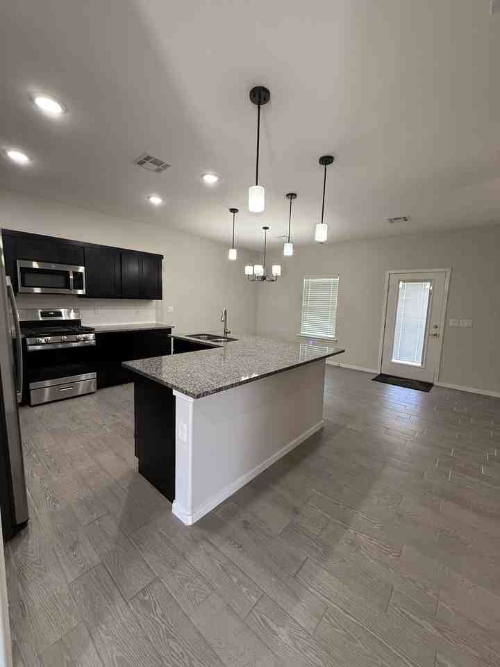 1099 Sky River St - Photo 2 of 33