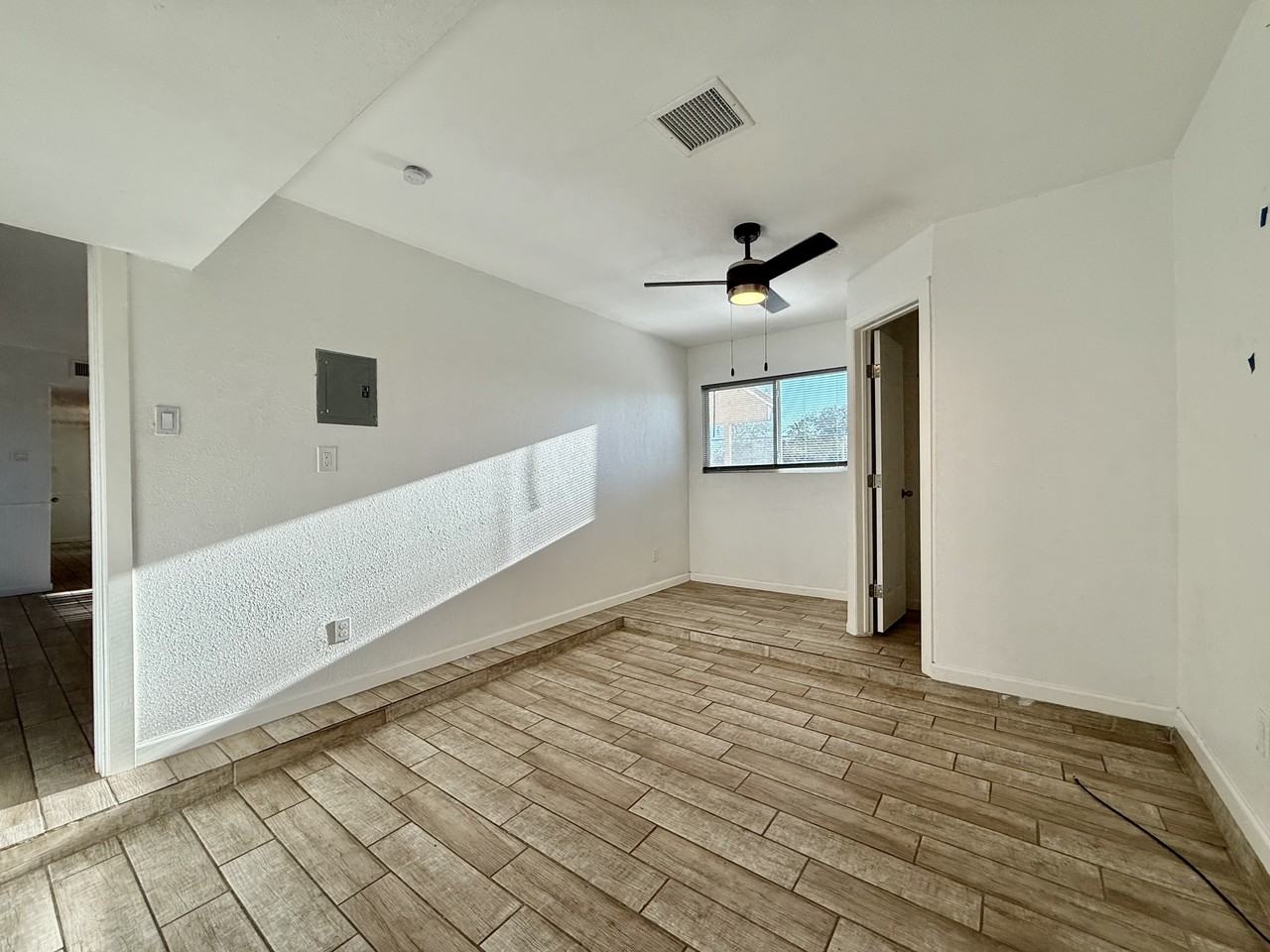 10833 Cardigan Dr - Photo 3 of 25