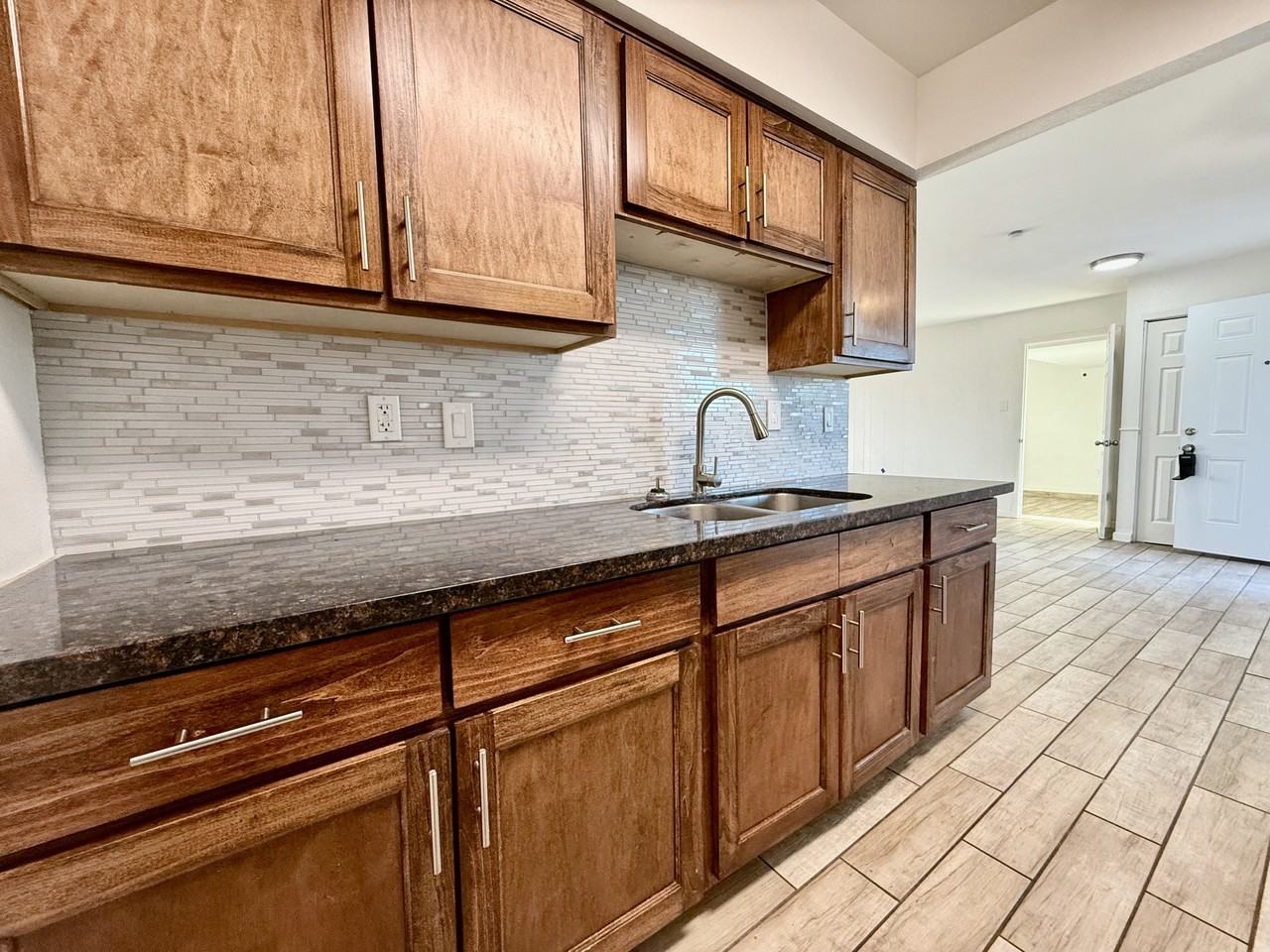 10833 Cardigan Dr - Photo 5 of 25