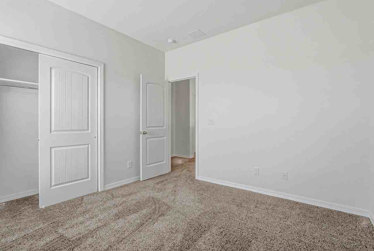 905 Louisiana Down Ave - Photo 6 of 33