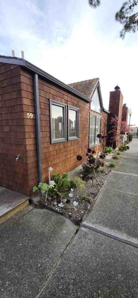 595 Headlands Ct #1 - Photo 6 of 17