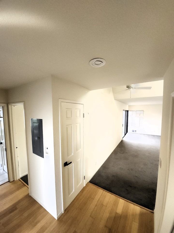 595 Headlands Ct #1 - Photo 7 of 17