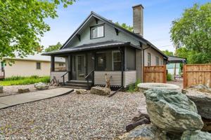 featured image of 285 1st Avenue East N