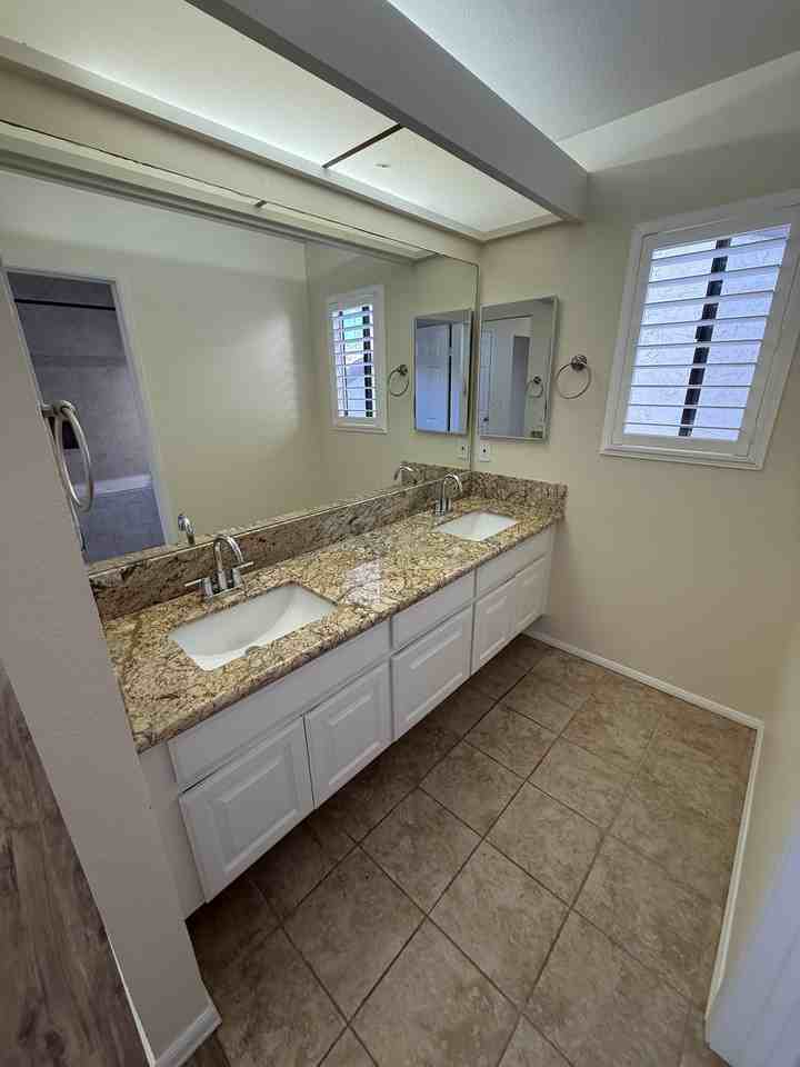 313 Crocus Ct #1 - Photo 4 of 30