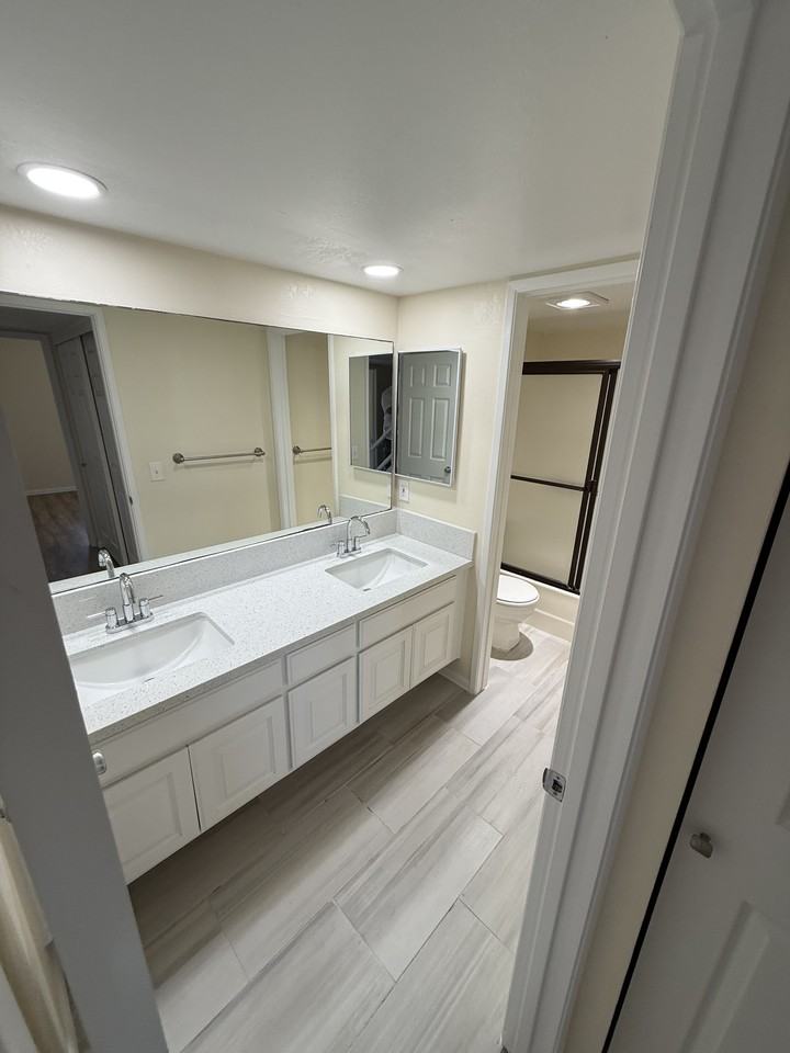 313 Crocus Ct #1 - Photo 2 of 30