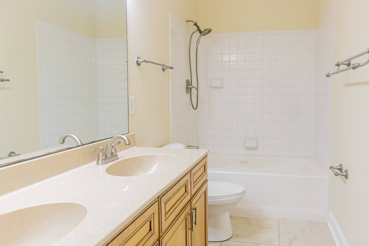 487 4th Ave S - Photo 2 of 13