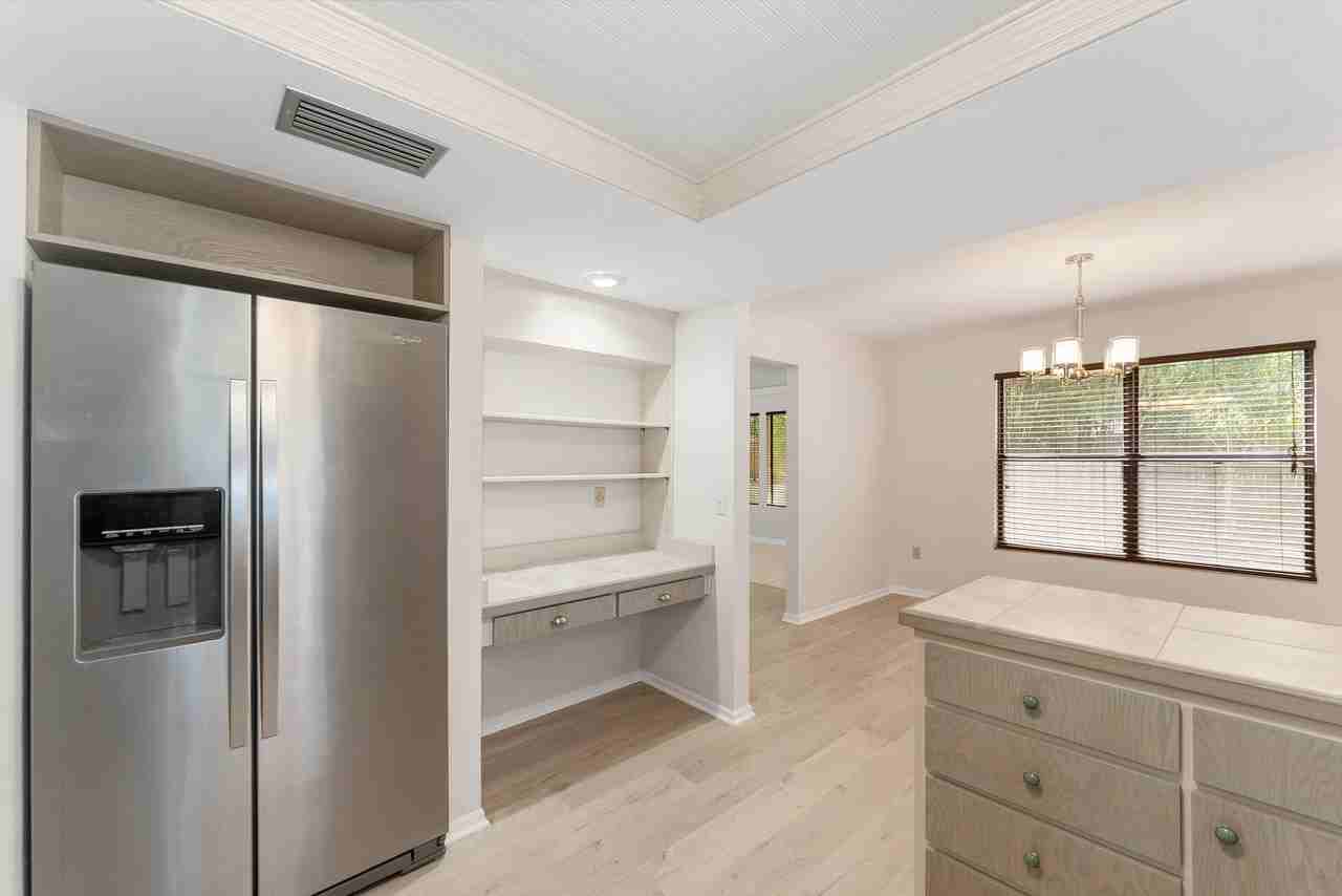 6632 Nw 52nd Ter - Photo 7 of 10