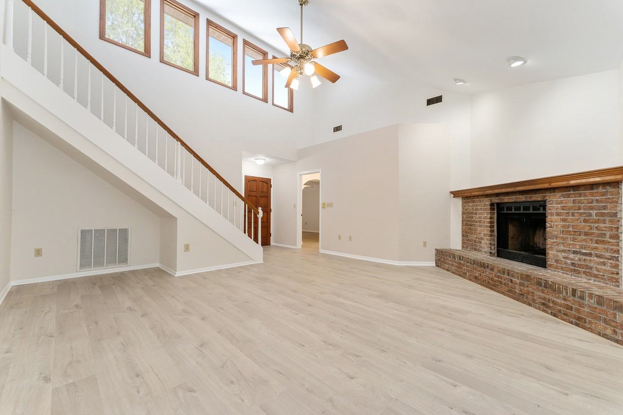 6632 Nw 52nd Ter - Photo 6 of 10