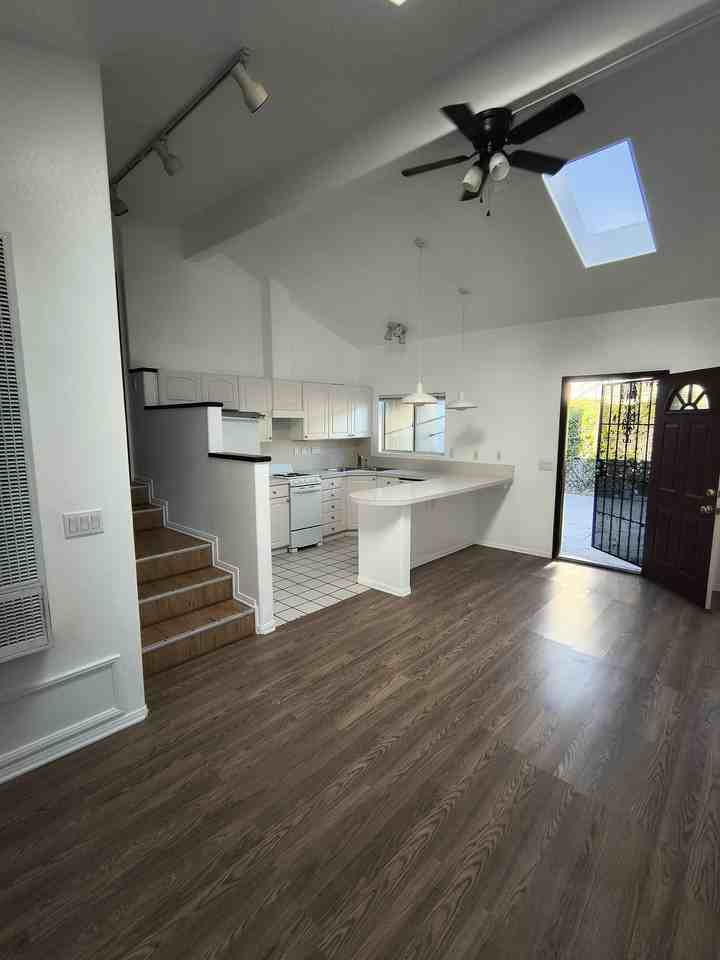 9015 Campo Rd - Photo 3 of 12