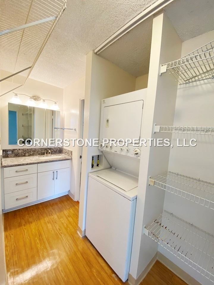 796 Isenberg St #14C - Photo 6 of 17