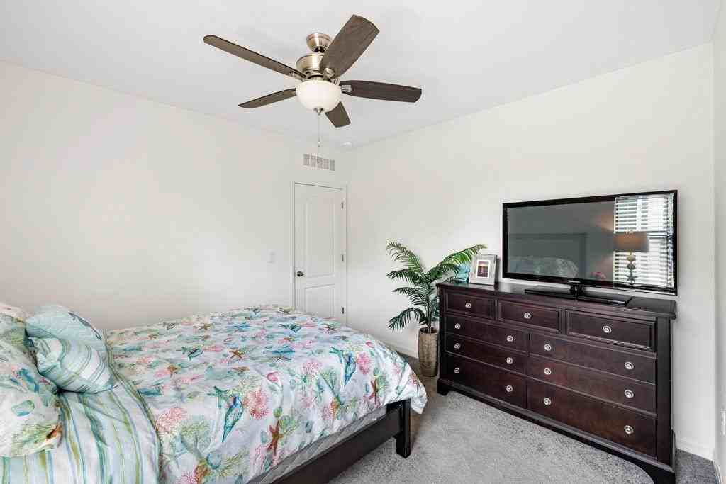 15257 Mille Fiore Blvd - Photo 7 of 40