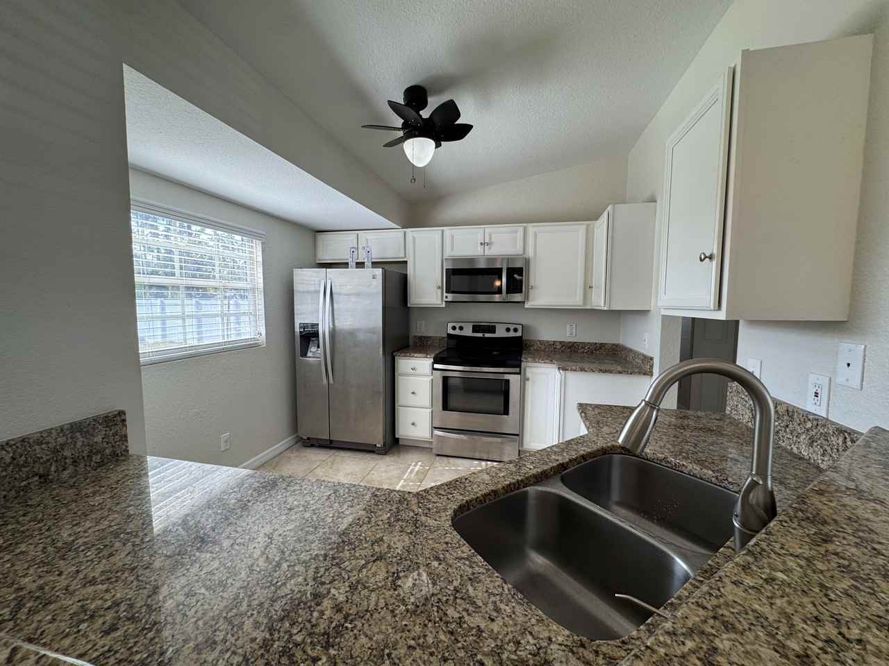 4343 Belladonna Ave - Photo 7 of 20