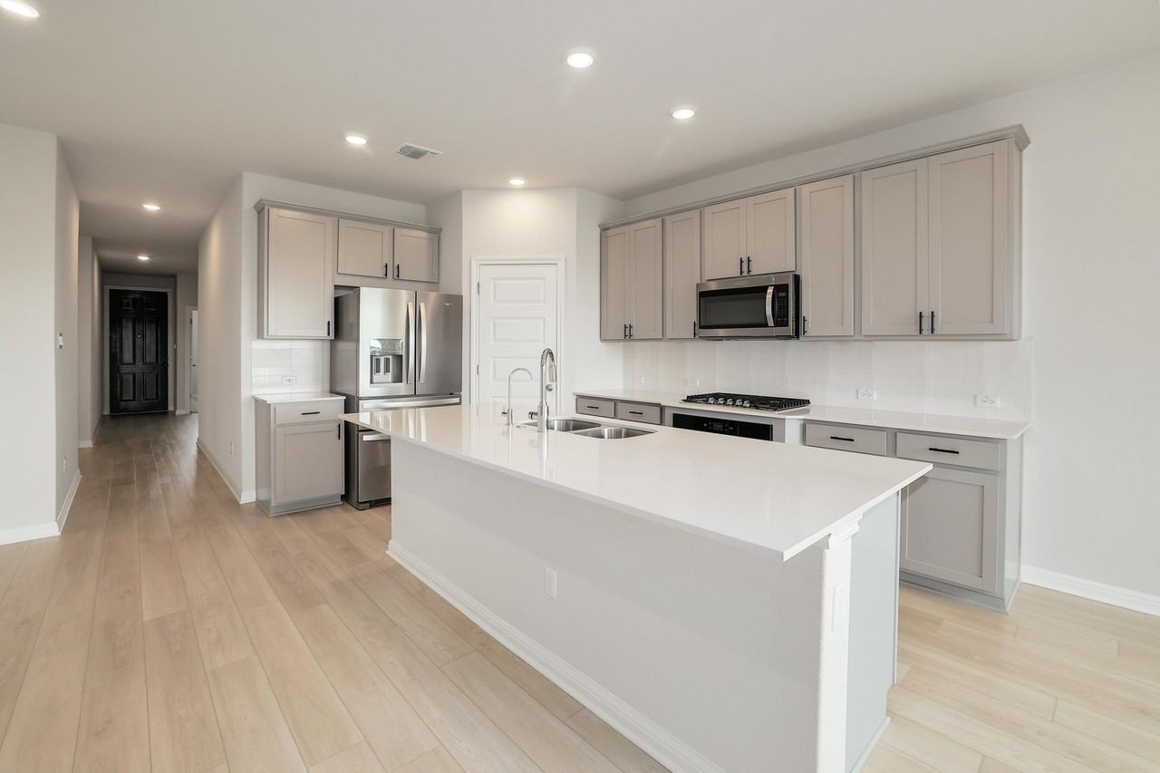 308 Palo Brea Loop - Photo 3 of 20