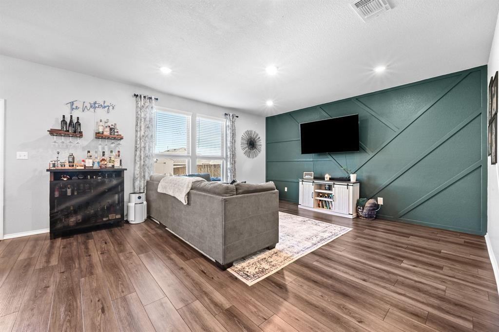 317 Black Alder St - Photo 2 of 10