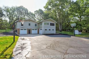 3892 Lakeridge Dr - Photo 1 of 1