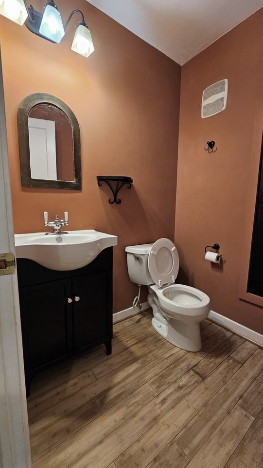 978 Broad Axe Rd - Photo 6 of 28