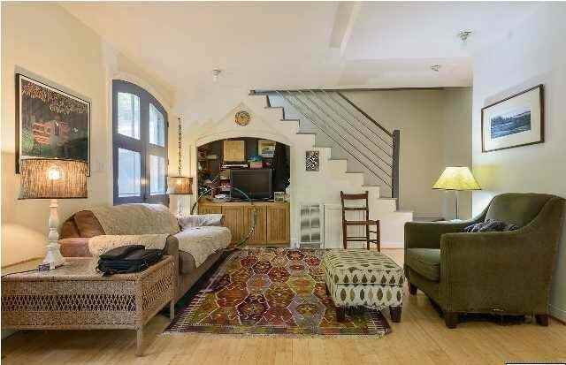 978 Broad Axe Rd - Photo 5 of 28