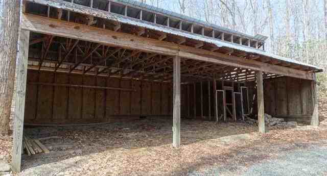 978 Broad Axe Rd - Photo 4 of 28