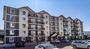 featured image of 151 Duncan Ave W