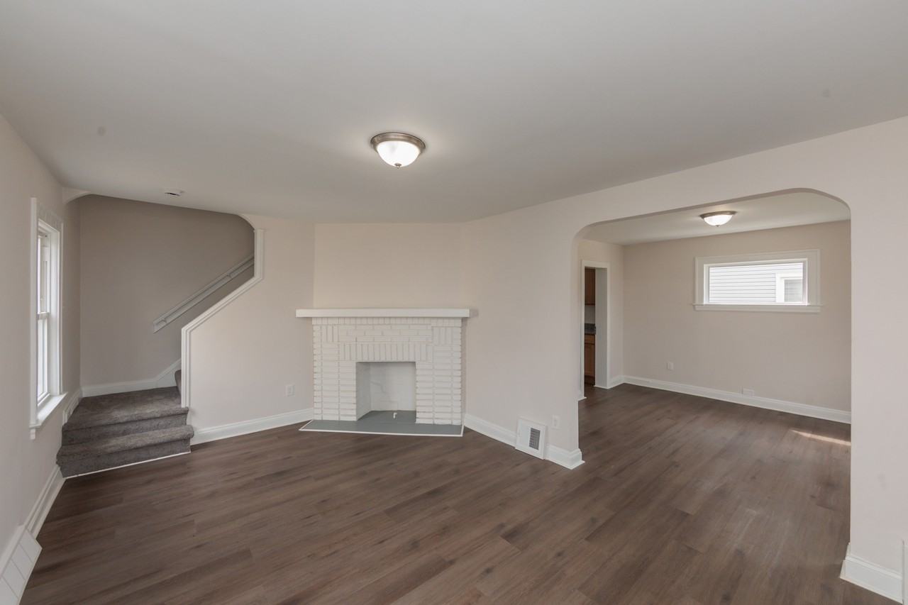 21870 Ball Ave - Photo 6 of 10