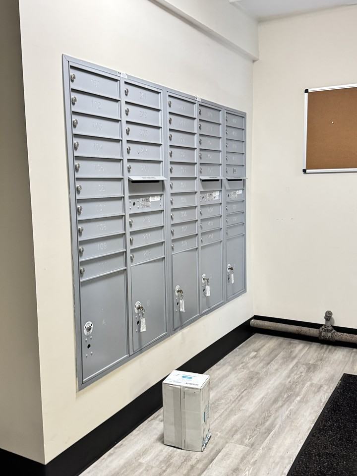 409 Stolp Ave #202 - Photo 4 of 20