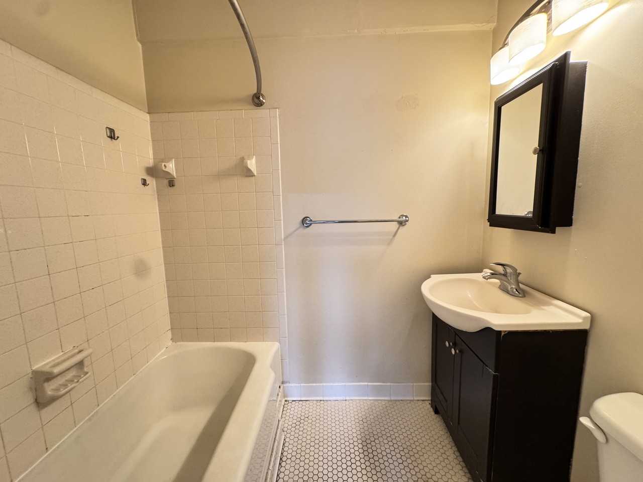 409 Stolp Ave #202 - Photo 3 of 20