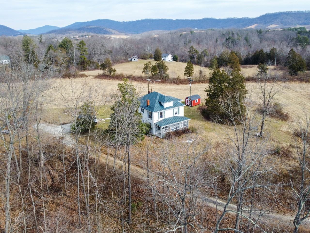 437 Roseland Rd - Photo 3 of 21